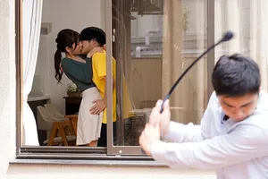 Bố đi làm ăn dài hạn, con trai ở nhà biết má thiếu thốn nên đã …